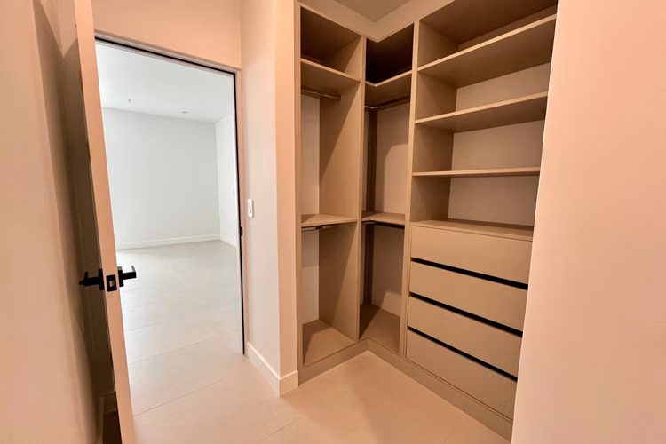 Penthouse en Alquiler Frente al Parque del Perú, Rohrmoser | 200 m², línea blanca incluida - Imagen 13