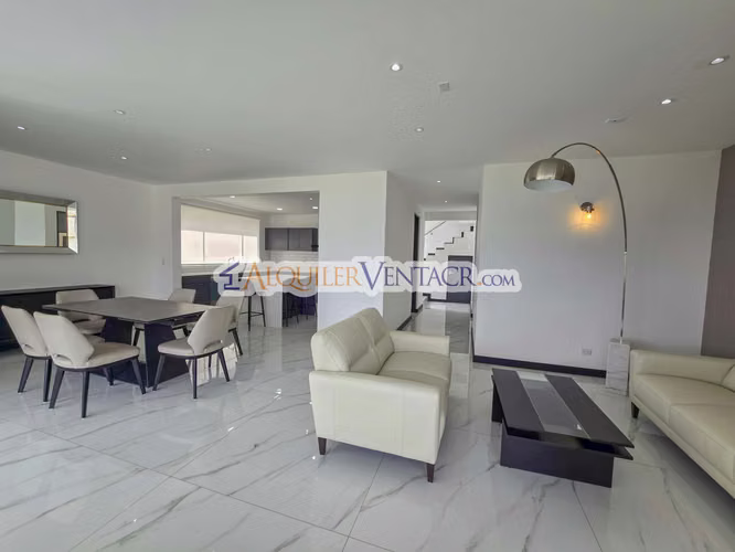 CONDO AMUEBLADO DE 305 M2 CON 546 M2 DE LOTE EN GUACHIPELIN ESCAZU - Imagen 18