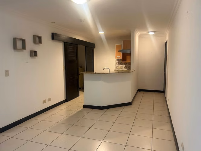 Alquiler de Apartamento con Linea Blanca, Rio Oro Santa Ana. 6106