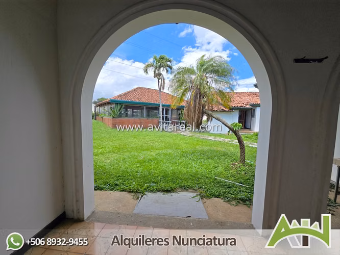 Propiedad multi habitacional en La Uruca