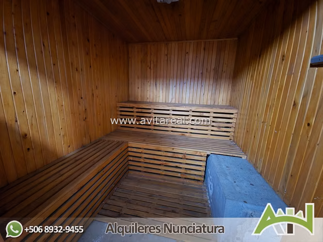 Propiedad multi habitacional en La Uruca