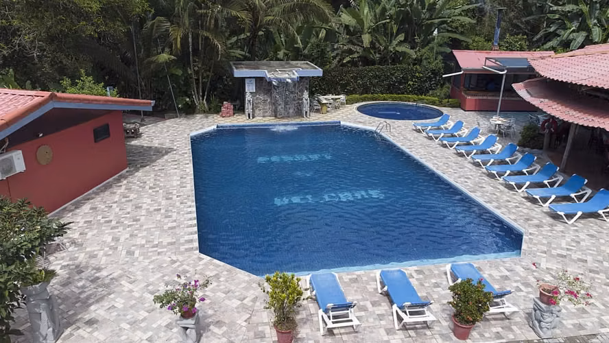 Pacific Paradise Resort – Exclusiva Oportunidad de Inversión Hotelera en Quepos, Costa Rica - Imagen 2