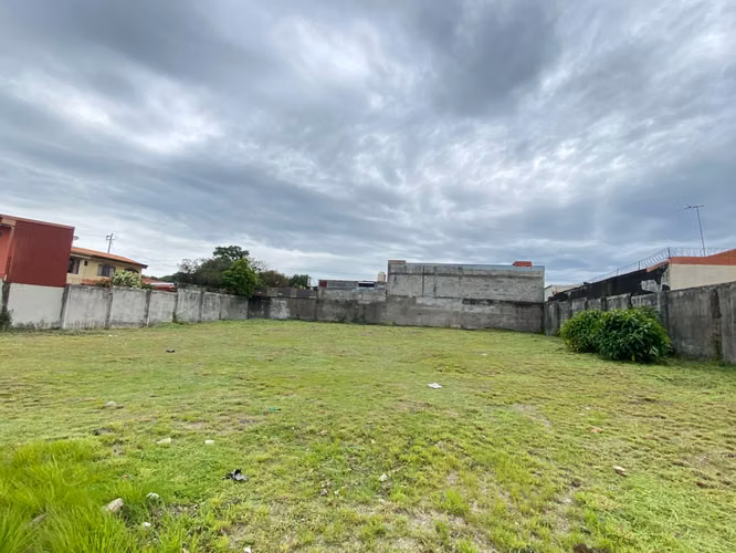 VENTA DE PROPIEDAD CON USO DE SUELO PARA APARTAMENTOS EN ALAJUELA