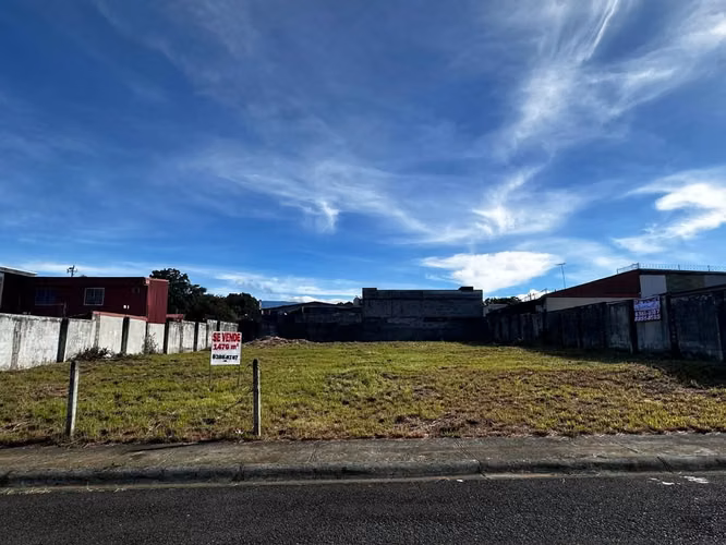 VENTA DE PROPIEDAD CON USO DE SUELO PARA APARTAMENTOS EN ALAJUELA