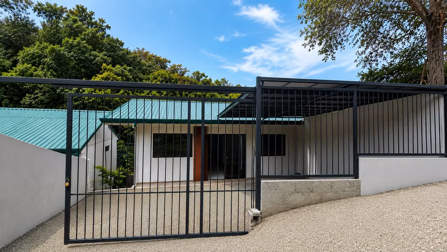 Venta de casa en San Gabriel de Aserrí, 99% financiamiento bancario -15