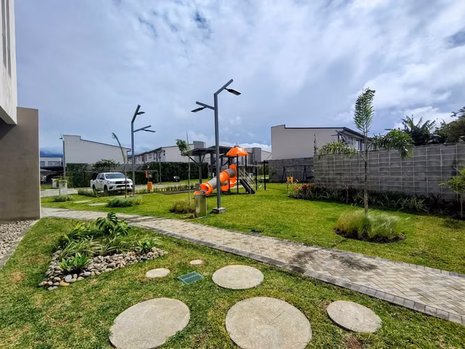 ALQUILO TOWNHOUSE EN SANTO DOMINGO - Imagen 11