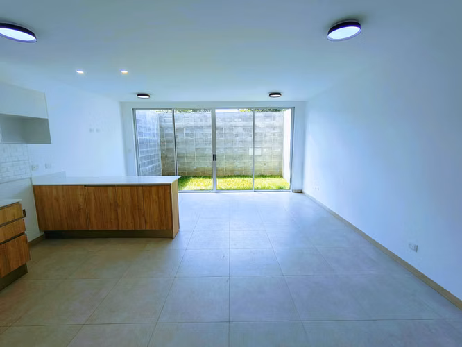ALQUILO TOWNHOUSE EN SANTO DOMINGO - Imagen 9