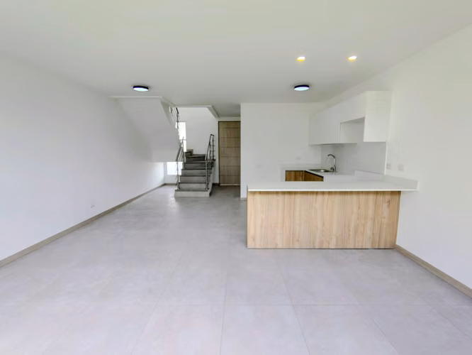ALQUILO TOWNHOUSE EN SANTO DOMINGO