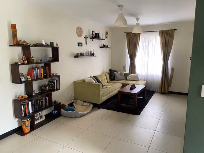 Casa pet friendly en condominio con jardín, terraza, piscina y seguridad 24/7 – 600.000
