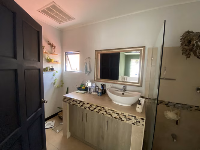 Casa pet friendly en condominio con jardín, terraza, piscina y seguridad 24/7 – 600.000
