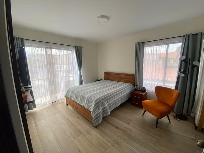 Casa pet friendly en condominio con jardín, terraza, piscina y seguridad 24/7 – 600.000