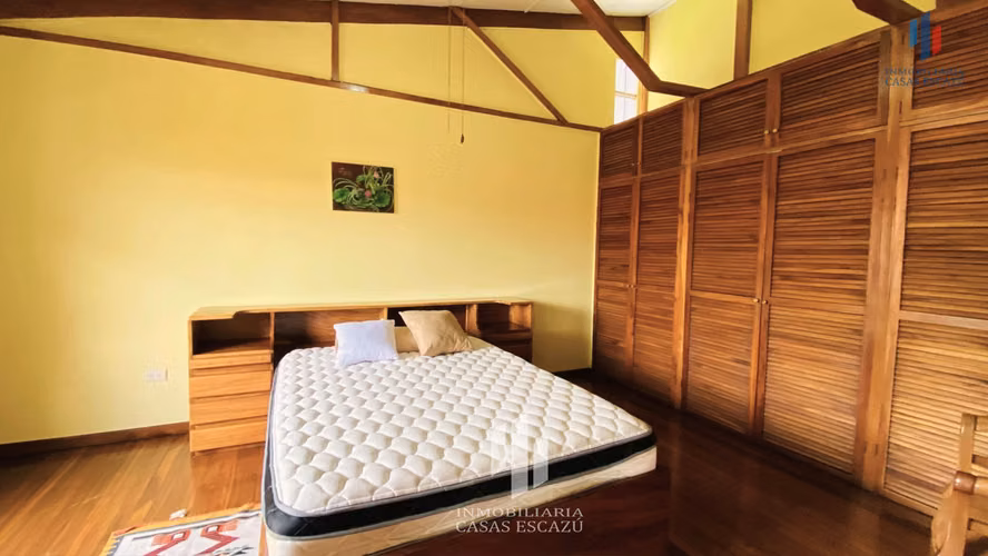 Apartamento Amueblado en Alquiler, San Rafael de Escazú, con Cable e Internet