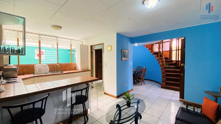 Apartamento Amueblado en Alquiler, San Rafael de Escazú, con Cable e Internet