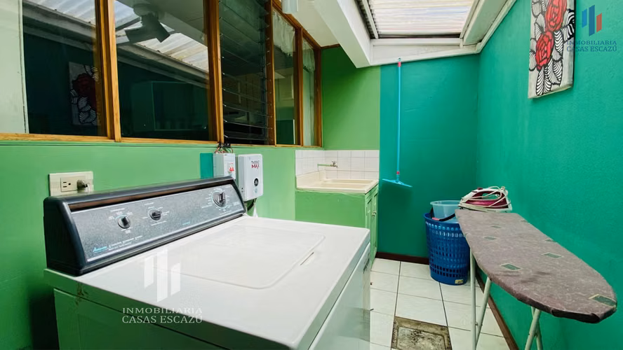 Apartamento Amueblado en Alquiler, San Rafael de Escazú, con Cable e Internet