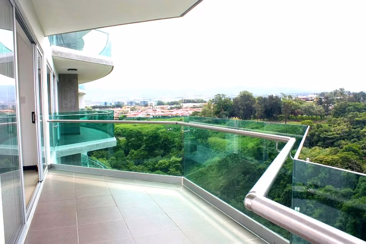 Apartamento de 3 Habitaciones con Vistas en Torre Paradisus Rohrmoser Pavas - Imagen 2