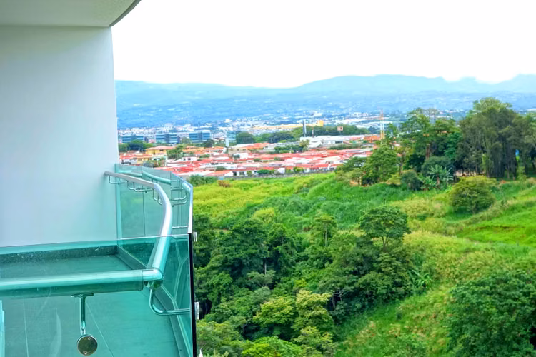 Apartamento de 3 Habitaciones con Vistas en Torre Paradisus Rohrmoser Pavas - Imagen 15