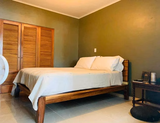 Alquilo apartamento amueblado en Escalante