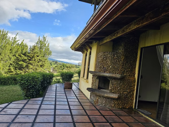 Bella Casa de Lujo en Residencial Zurquí Hills, Heredia - Imagen 15