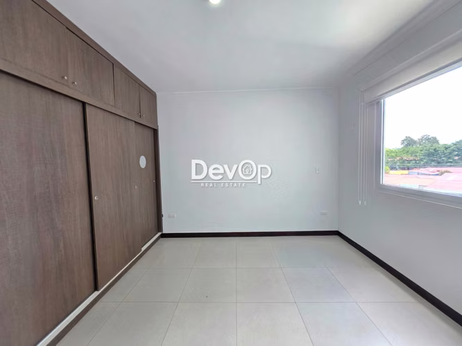 Alquiler de apartamento de 2 habitaciones. Rohormoser - Imagen 8