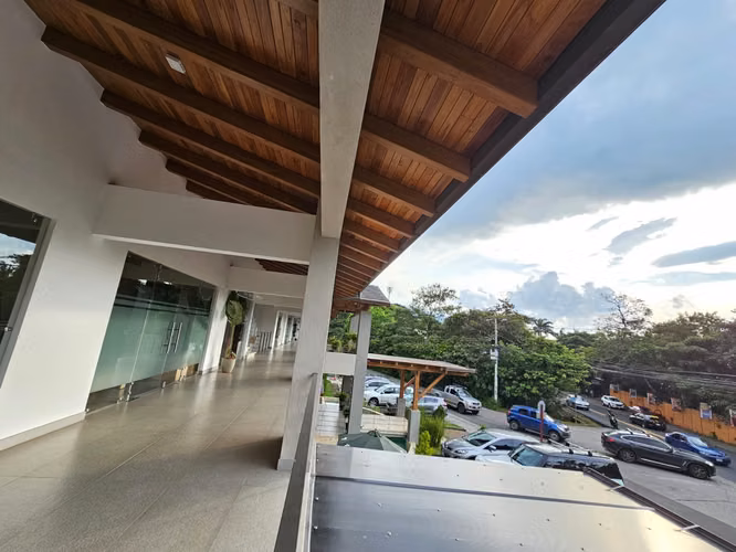 Local Comercial Escazu- 48m2- parqueo - Imagen 9
