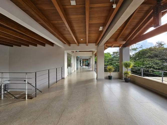 Local Comercial Escazu- 48m2- parqueo - Imagen 20