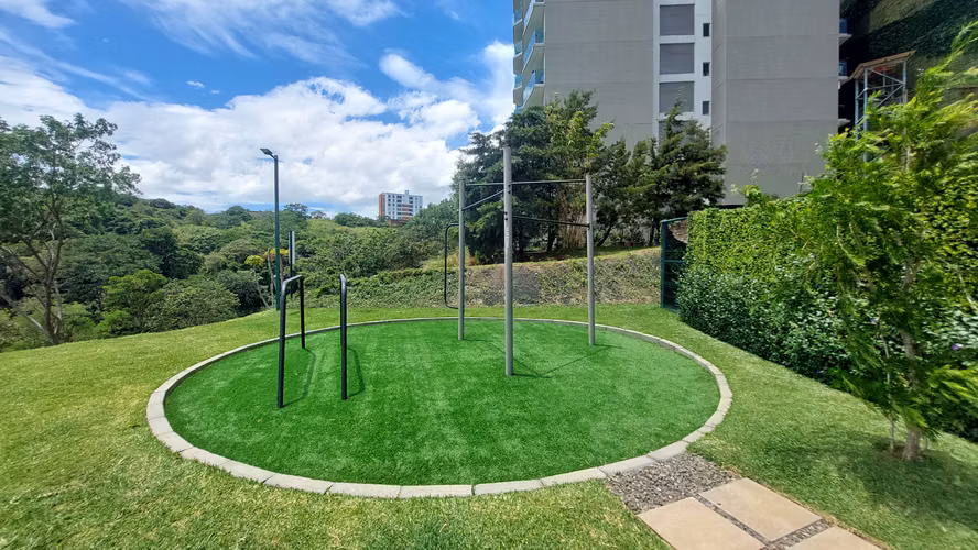 Alquiler apartamento Piso 12 con Vista Espectacular en Condominio Soho, Rohrmoser (AS) - Imagen 14