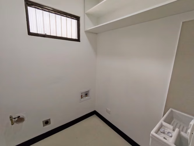 Se alquila apartamento en Guachipelín Norte de Escazú. - Imagen 5