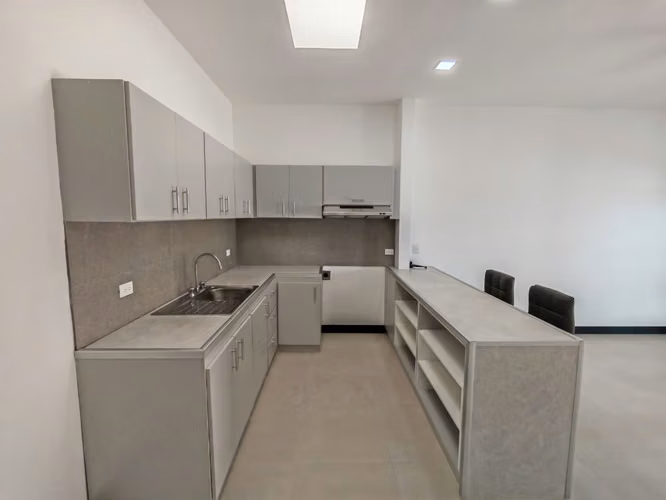 Se alquila apartamento en Guachipelín Norte de Escazú. - Imagen 2