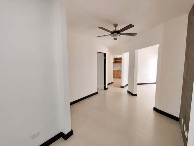 Se alquila apartamento en Guachipelín Norte de Escazú. - Imagen 4