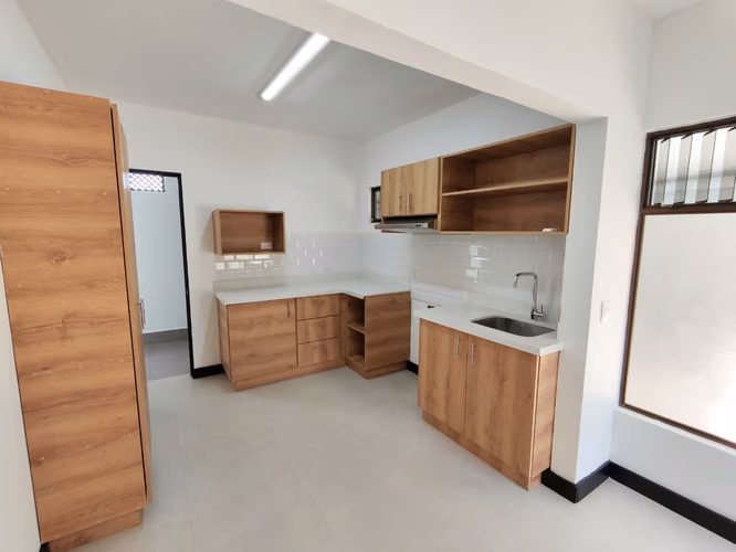 Se alquila apartamento en Guachipelín Norte de Escazú. - Imagen 6