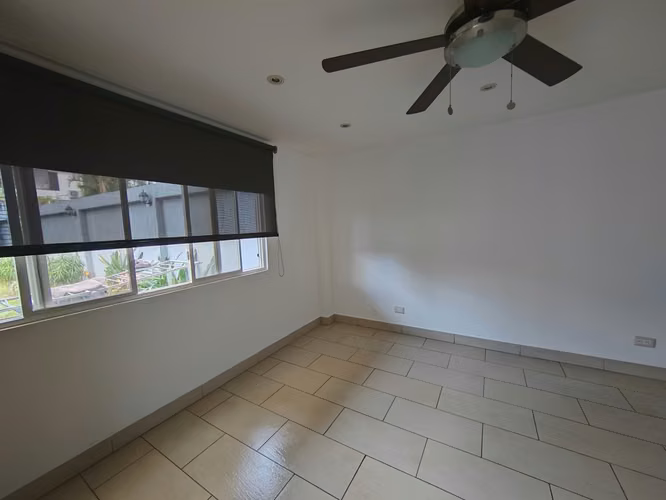 Casa en alquiler en Escazú con apartamento independiente - Imagen 7