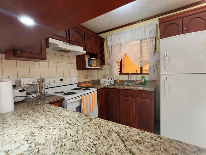 Se alquila apartamento amueblado en Guachipelín Norte. - Imagen 6