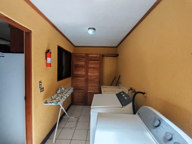 Se alquila apartamento amueblado en Guachipelín Norte. - Imagen 8