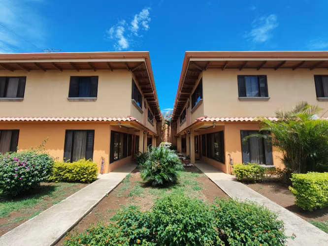 Se alquila apartamento amueblado en Guachipelín Norte.