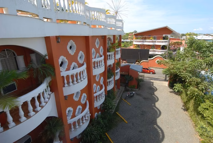 HOTEL LE PRISS INN EN VENTA – OPORTUNIDAD DE INVERSIÓN EN QUEPOS - Imagen 11