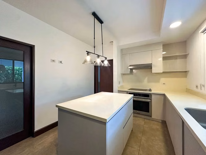 ALQUILER DE CASA EN CONDOMINIO LOMAS DEL VALLE AMUEBLADA 3690 - Imagen 8