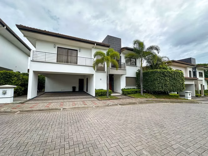 ALQUILER DE CASA EN CONDOMINIO LOMAS DEL VALLE AMUEBLADA 3690 - Imagen 6