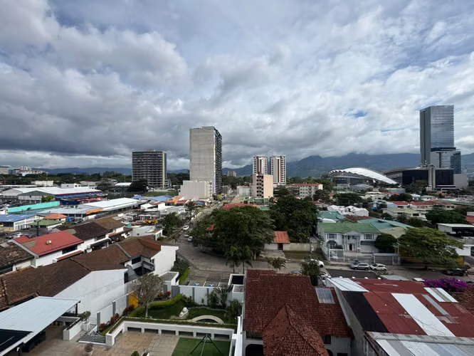 Alquiler de apartamento en la Sabana. Excelente torre! - Imagen 6
