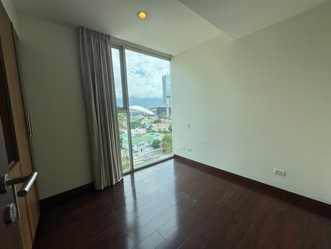 Alquiler de apartamento en la Sabana. Excelente torre! - Imagen 13
