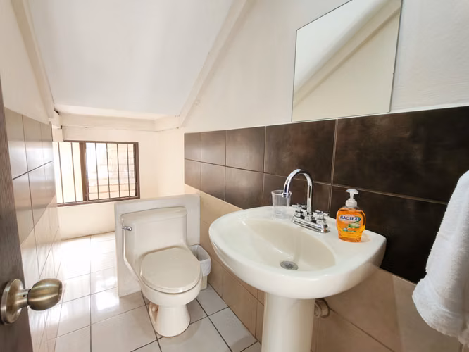 Se alquila apartamento amueblado de 1 habitación en Guachipelín Norte. - Imagen 6