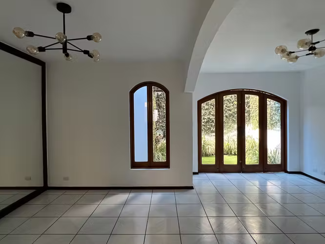 Venta de casa en condominio en Rohrmoser - Imagen 3