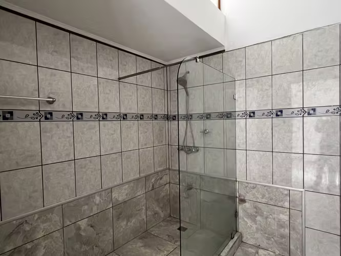 Venta de casa en condominio en Rohrmoser - Imagen 18