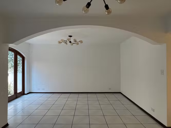Venta de casa en condominio en Rohrmoser - Imagen 4