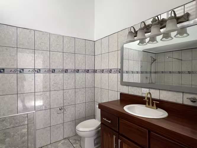 Venta de casa en condominio en Rohrmoser - Imagen 19