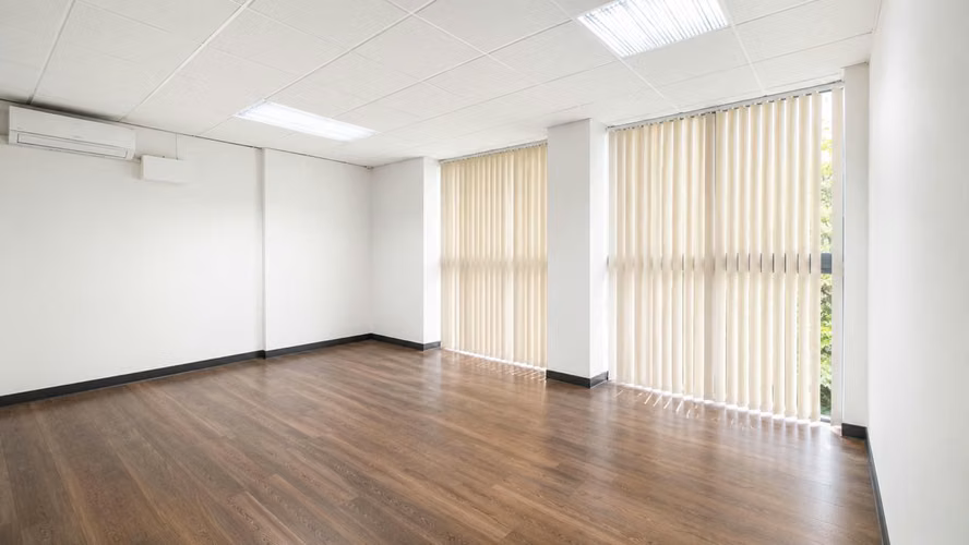 Alquiler de Exclusiva Oficina por Escazú Village, Escazú - Imagen 2