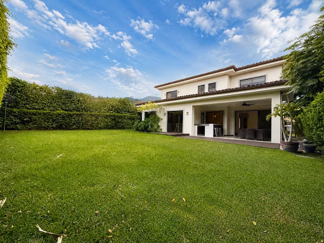 ALQUILER DE CASA EN CONDOMINIO OROSOL, SANTA ANA* - Imagen 3