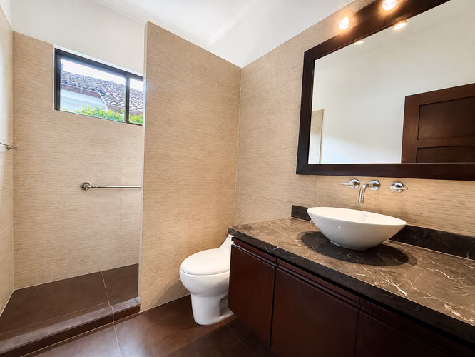 ALQUILER DE CASA EN CONDOMINIO OROSOL, SANTA ANA* - Imagen 7