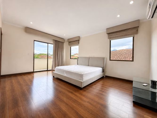 ALQUILER DE CASA EN CONDOMINIO OROSOL, SANTA ANA* - Imagen 8