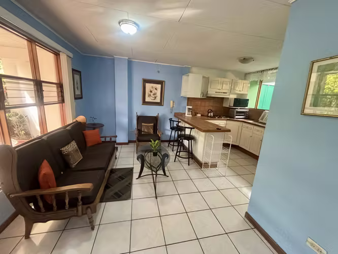 Apartamento amueblado en propiedad privada en Residencial, cerca de Saretto - Imagen 2