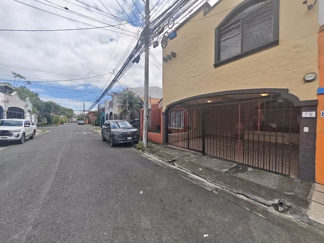 Venta de Hermosa Casa San Antonio Desamparados